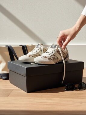 Coach Khaki & Chalk Signature Logo Low-Top Sneakers